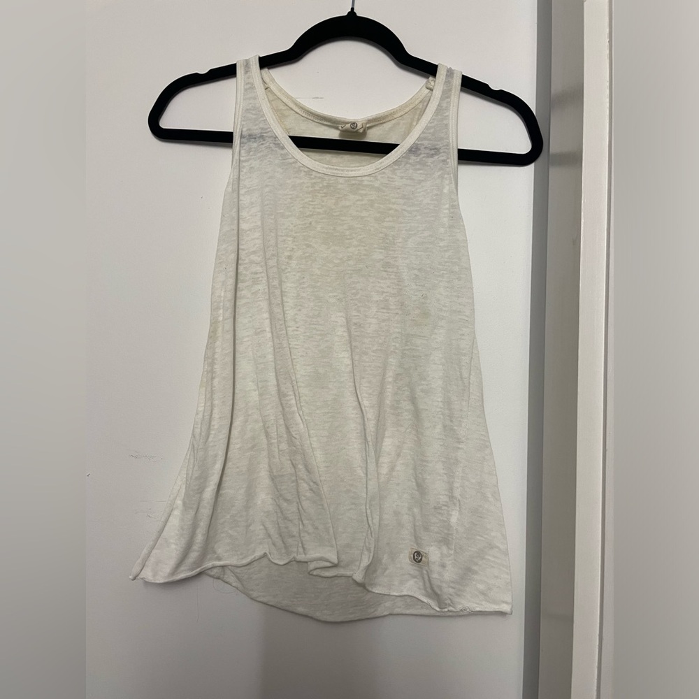 Size M white tank top